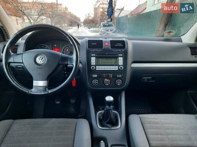 Серый Фольксваген Гольф, объемом двигателя 1.4 л и пробегом 250 тыс. км за 5550 $, фото 67 на Automoto.ua