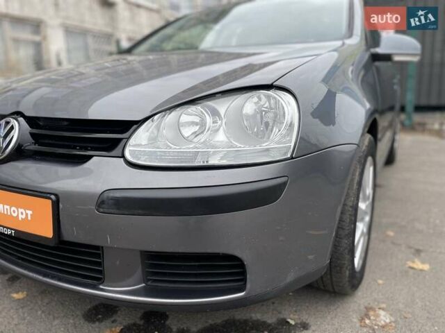 Серый Фольксваген Гольф, объемом двигателя 1.6 л и пробегом 262 тыс. км за 6950 $, фото 13 на Automoto.ua