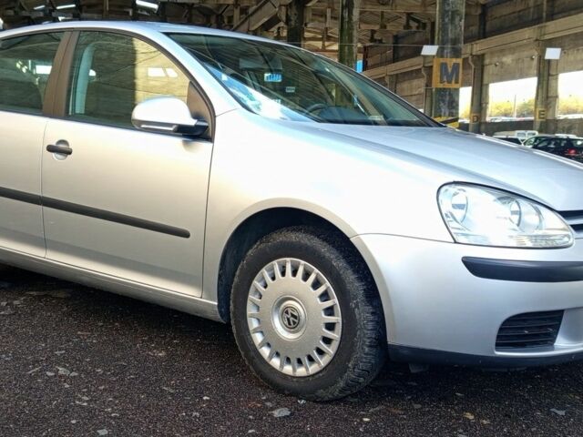 Серый Фольксваген Гольф, объемом двигателя 1.6 л и пробегом 200 тыс. км за 5200 $, фото 6 на Automoto.ua