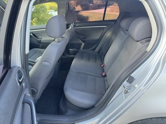 Сірий Фольксваген Гольф, об'ємом двигуна 0 л та пробігом 250 тис. км за 1600 $, фото 7 на Automoto.ua