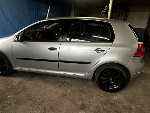 Серый Фольксваген Гольф, объемом двигателя 1.4 л и пробегом 203 тыс. км за 5400 $, фото 2 на Automoto.ua