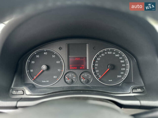 Сірий Фольксваген Гольф, об'ємом двигуна 1.4 л та пробігом 259 тис. км за 6499 $, фото 14 на Automoto.ua