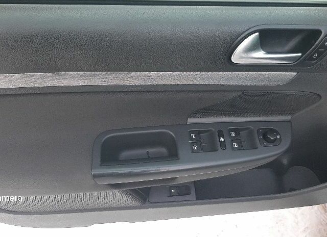 Сірий Фольксваген Гольф, об'ємом двигуна 1.6 л та пробігом 200 тис. км за 6900 $, фото 6 на Automoto.ua