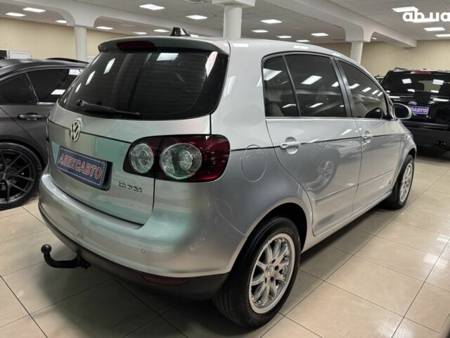 Серый Фольксваген Гольф, объемом двигателя 0 л и пробегом 197 тыс. км за 6300 $, фото 2 на Automoto.ua