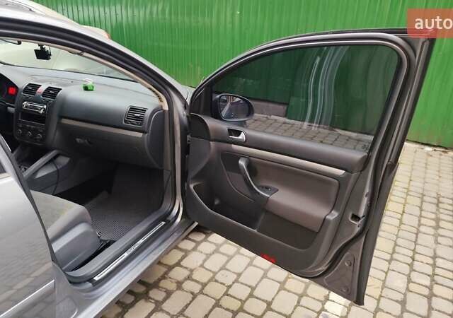 Фольксваген Гольф 2006 в Виннице на Automoto.ua Серый Фольксваген Гольф, объемом двигателя 1.6 л и пробегом 308 тыс. км за 5700 $, фото 7 на Automoto.ua