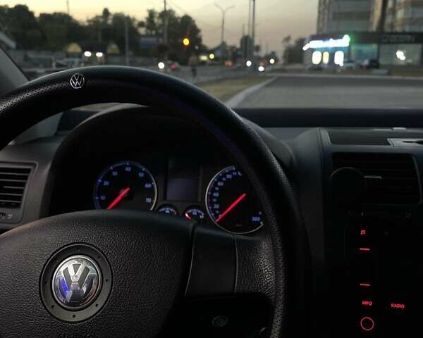 Сірий Фольксваген Гольф, об'ємом двигуна 1.6 л та пробігом 340 тис. км за 5700 $, фото 6 на Automoto.ua