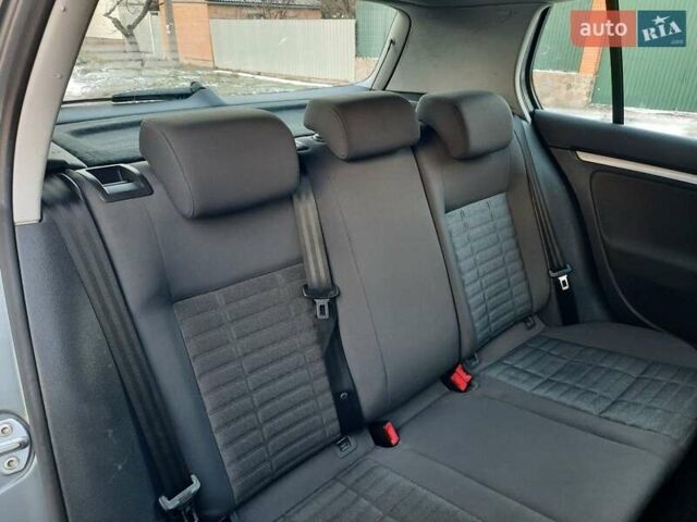 Серый Фольксваген Гольф, объемом двигателя 1.4 л и пробегом 250 тыс. км за 5550 $, фото 56 на Automoto.ua