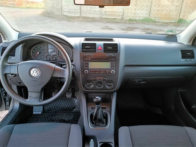 Серый Фольксваген Гольф, объемом двигателя 1.4 л и пробегом 195 тыс. км за 5450 $, фото 10 на Automoto.ua