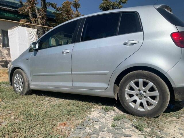 Сірий Фольксваген Гольф, об'ємом двигуна 2 л та пробігом 136 тис. км за 6000 $, фото 1 на Automoto.ua