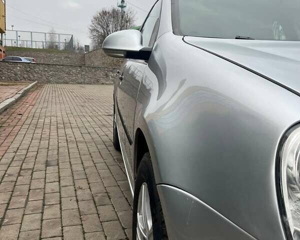 Серый Фольксваген Гольф, объемом двигателя 1.6 л и пробегом 209 тыс. км за 5900 $, фото 2 на Automoto.ua