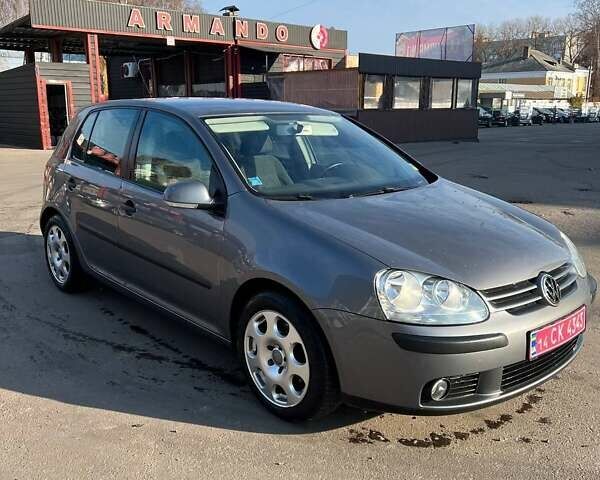 Серый Фольксваген Гольф, объемом двигателя 1.6 л и пробегом 235 тыс. км за 6500 $, фото 7 на Automoto.ua