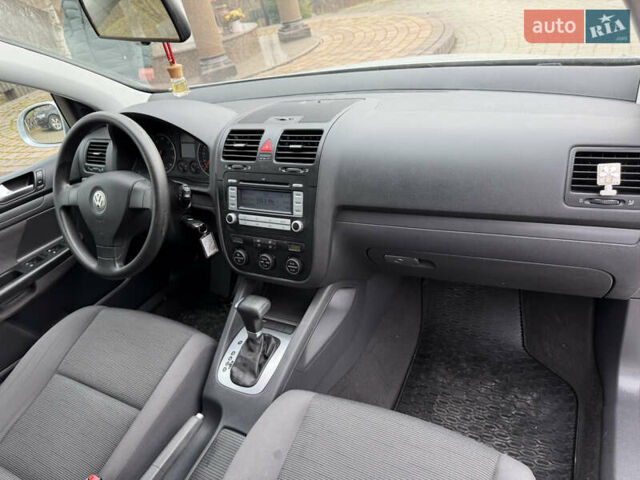 Серый Фольксваген Гольф, объемом двигателя 1.6 л и пробегом 247 тыс. км за 6800 $, фото 17 на Automoto.ua