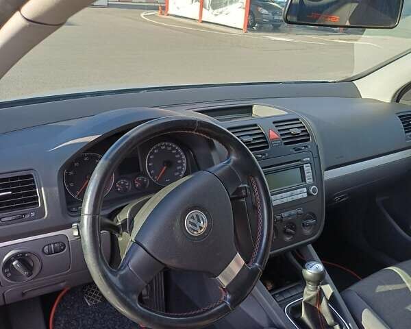 Сірий Фольксваген Гольф, об'ємом двигуна 1.39 л та пробігом 179 тис. км за 5250 $, фото 25 на Automoto.ua