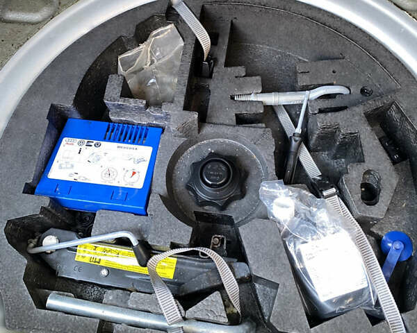 Сірий Фольксваген Гольф, об'ємом двигуна 1.4 л та пробігом 185 тис. км за 4999 $, фото 33 на Automoto.ua