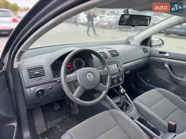 Сірий Фольксваген Гольф, об'ємом двигуна 1.6 л та пробігом 203 тис. км за 6200 $, фото 10 на Automoto.ua