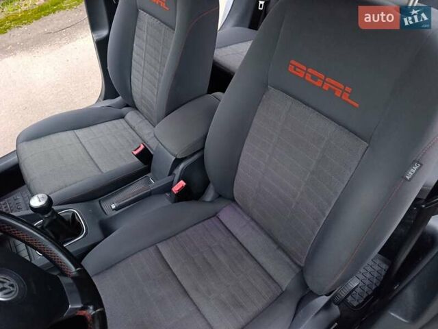 Серый Фольксваген Гольф, объемом двигателя 1.6 л и пробегом 256 тыс. км за 5650 $, фото 8 на Automoto.ua