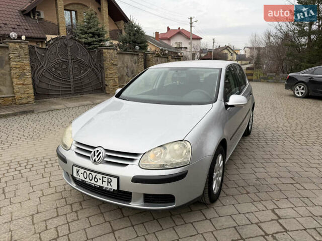 Серый Фольксваген Гольф, объемом двигателя 1.6 л и пробегом 247 тыс. км за 6800 $, фото 1 на Automoto.ua