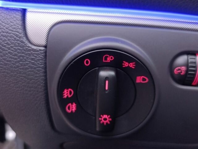 Сірий Фольксваген Гольф, об'ємом двигуна 1.6 л та пробігом 260 тис. км за 5699 $, фото 7 на Automoto.ua