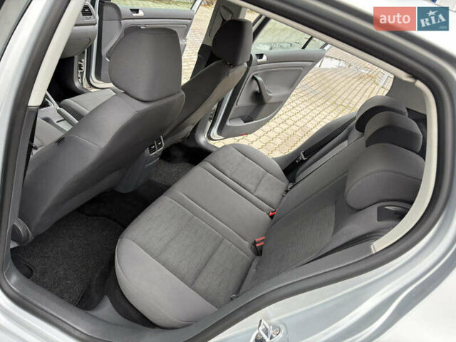 Сірий Фольксваген Гольф, об'ємом двигуна 1.4 л та пробігом 195 тис. км за 5600 $, фото 5 на Automoto.ua