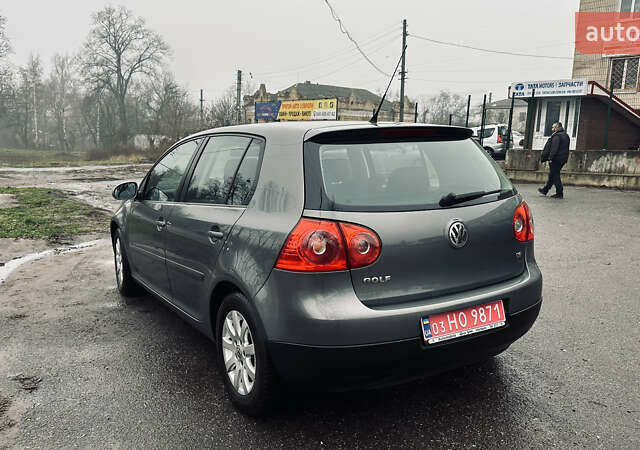 Серый Фольксваген Гольф, объемом двигателя 1.6 л и пробегом 185 тыс. км за 6500 $, фото 5 на Automoto.ua