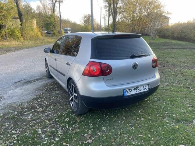 Сірий Фольксваген Гольф, об'ємом двигуна 2 л та пробігом 300 тис. км за 5600 $, фото 4 на Automoto.ua