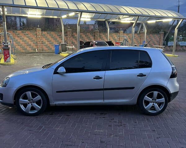 Серый Фольксваген Гольф, объемом двигателя 1.97 л и пробегом 350 тыс. км за 5700 $, фото 5 на Automoto.ua