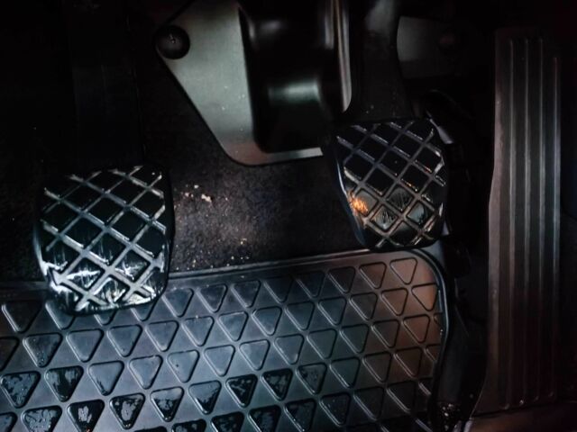 Серый Фольксваген Гольф, объемом двигателя 1.4 л и пробегом 195 тыс. км за 5450 $, фото 20 на Automoto.ua