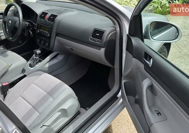 Серый Фольксваген Гольф, объемом двигателя 1.6 л и пробегом 193 тыс. км за 7499 $, фото 46 на Automoto.ua