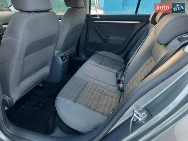 Серый Фольксваген Гольф, объемом двигателя 1.4 л и пробегом 250 тыс. км за 5550 $, фото 19 на Automoto.ua