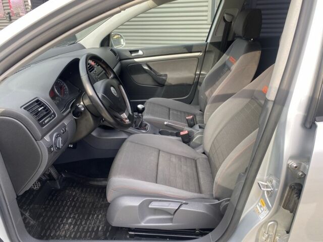 Серый Фольксваген Гольф, объемом двигателя 1.6 л и пробегом 173 тыс. км за 5000 $, фото 11 на Automoto.ua