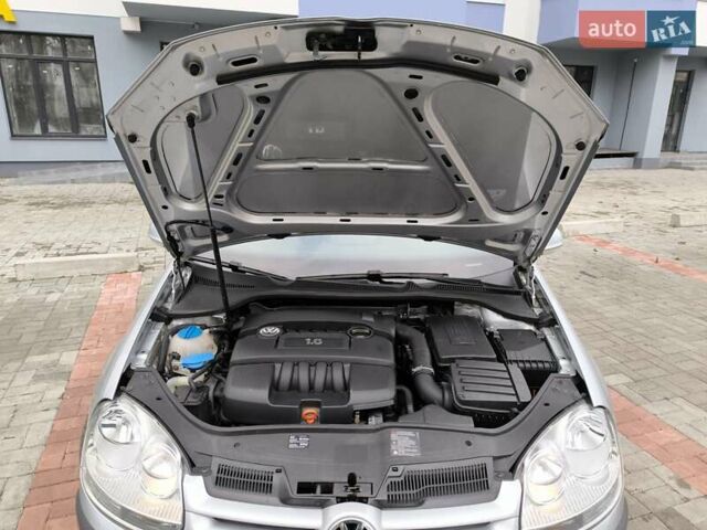 Серый Фольксваген Гольф, объемом двигателя 1.6 л и пробегом 208 тыс. км за 5700 $, фото 35 на Automoto.ua