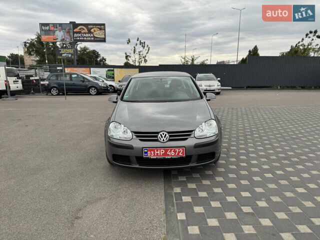 Сірий Фольксваген Гольф, об'ємом двигуна 1.6 л та пробігом 203 тис. км за 6200 $, фото 1 на Automoto.ua
