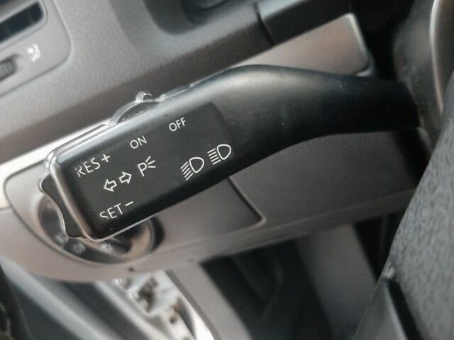 Серый Фольксваген Гольф, объемом двигателя 1.6 л и пробегом 218 тыс. км за 5899 $, фото 19 на Automoto.ua