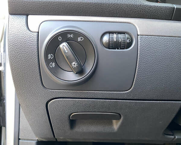 Сірий Фольксваген Гольф, об'ємом двигуна 1.4 л та пробігом 185 тис. км за 4999 $, фото 14 на Automoto.ua