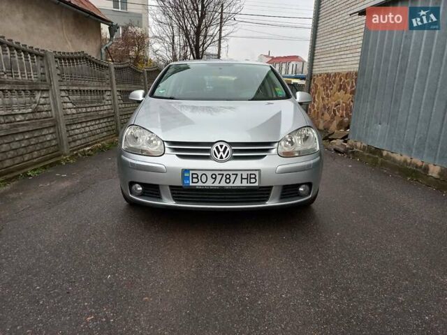 Серый Фольксваген Гольф, объемом двигателя 1.4 л и пробегом 216 тыс. км за 5800 $, фото 1 на Automoto.ua