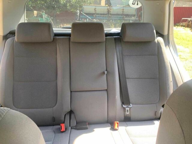 Сірий Фольксваген Гольф, об'ємом двигуна 2 л та пробігом 136 тис. км за 6000 $, фото 4 на Automoto.ua