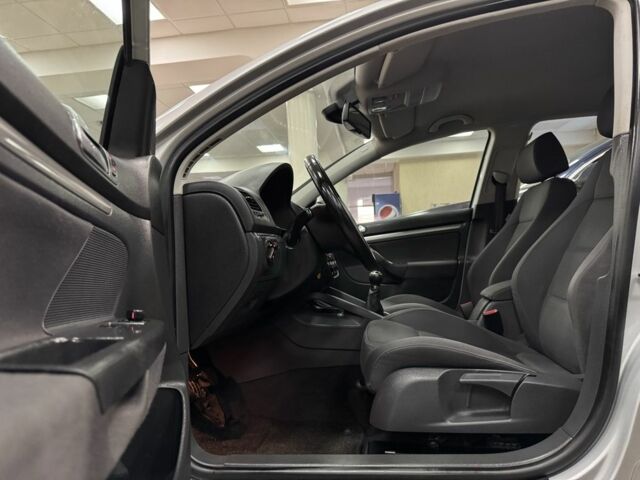 Серый Фольксваген Гольф, объемом двигателя 1.6 л и пробегом 187 тыс. км за 6500 $, фото 12 на Automoto.ua