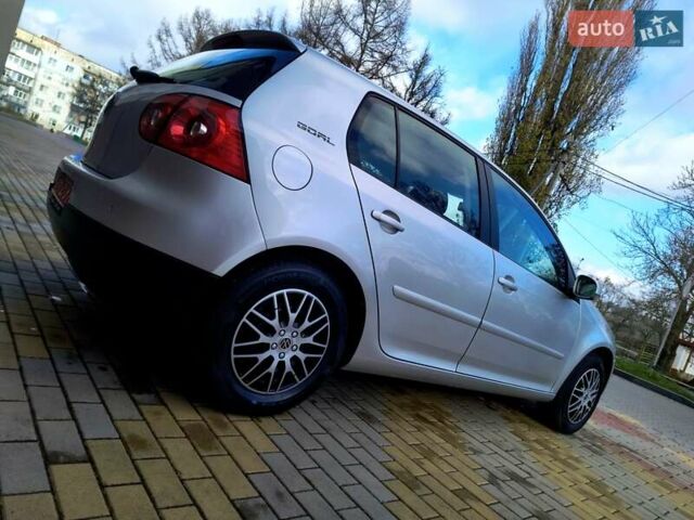 Серый Фольксваген Гольф, объемом двигателя 1.4 л и пробегом 235 тыс. км за 4699 $, фото 9 на Automoto.ua