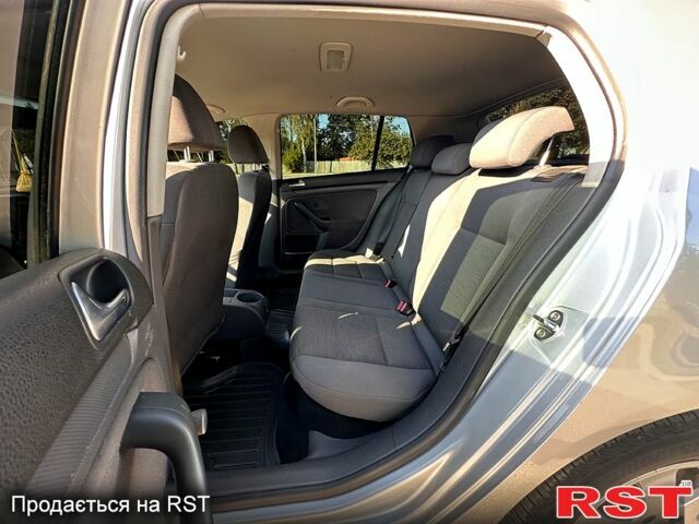 Серый Фольксваген Гольф, объемом двигателя 1.4 л и пробегом 258 тыс. км за 5300 $, фото 8 на Automoto.ua