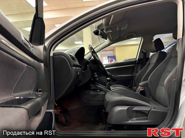 Серый Фольксваген Гольф, объемом двигателя 1.6 л и пробегом 187 тыс. км за 6500 $, фото 10 на Automoto.ua