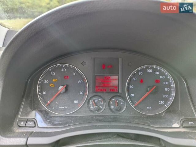Фольксваген Гольф 2006 в Житомире на Automoto.ua Серый Фольксваген Гольф, объемом двигателя 1.4 л и пробегом 223 тыс. км за 5300 $, фото 12 на Automoto.ua