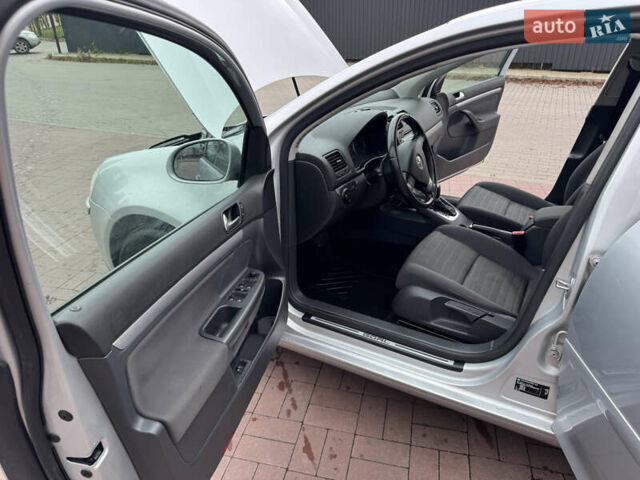 Сірий Фольксваген Гольф, об'ємом двигуна 1.6 л та пробігом 179 тис. км за 6899 $, фото 12 на Automoto.ua