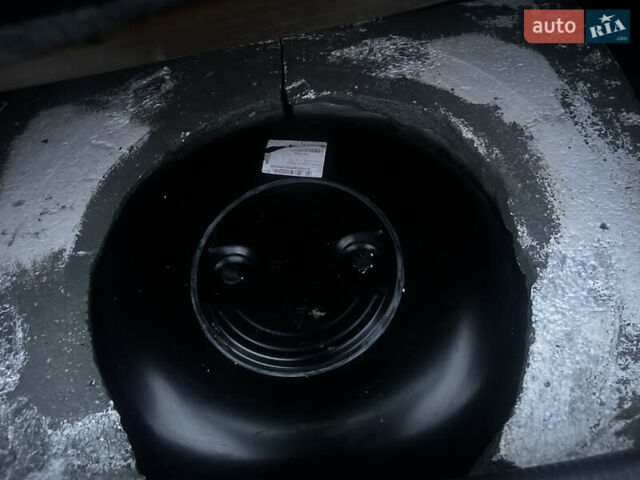 Сірий Фольксваген Гольф, об'ємом двигуна 1.6 л та пробігом 183 тис. км за 6600 $, фото 4 на Automoto.ua