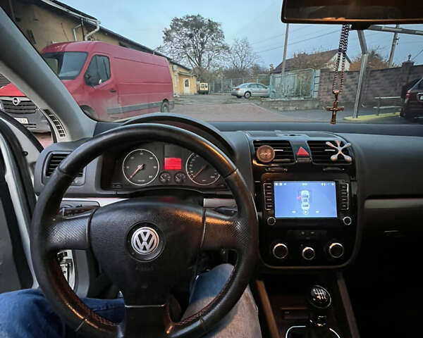 Серый Фольксваген Гольф, объемом двигателя 1.97 л и пробегом 350 тыс. км за 5700 $, фото 21 на Automoto.ua