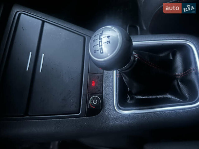 Сірий Фольксваген Гольф, об'ємом двигуна 1.6 л та пробігом 183 тис. км за 6600 $, фото 13 на Automoto.ua
