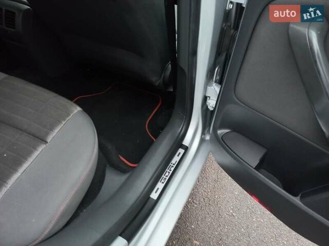 Серый Фольксваген Гольф, объемом двигателя 1.4 л и пробегом 216 тыс. км за 5800 $, фото 17 на Automoto.ua