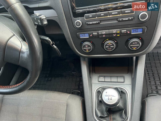 Серый Фольксваген Гольф, объемом двигателя 1.39 л и пробегом 303 тыс. км за 4500 $, фото 9 на Automoto.ua