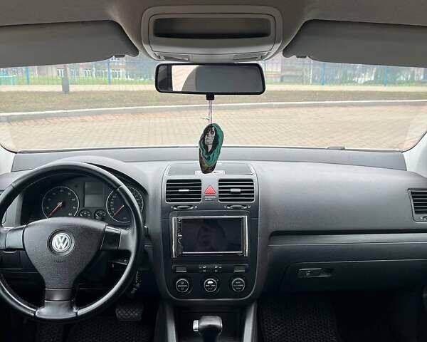 Серый Фольксваген Гольф, объемом двигателя 1.6 л и пробегом 209 тыс. км за 5900 $, фото 7 на Automoto.ua