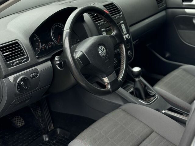 Сірий Фольксваген Гольф, об'ємом двигуна 1.6 л та пробігом 224 тис. км за 4850 $, фото 12 на Automoto.ua