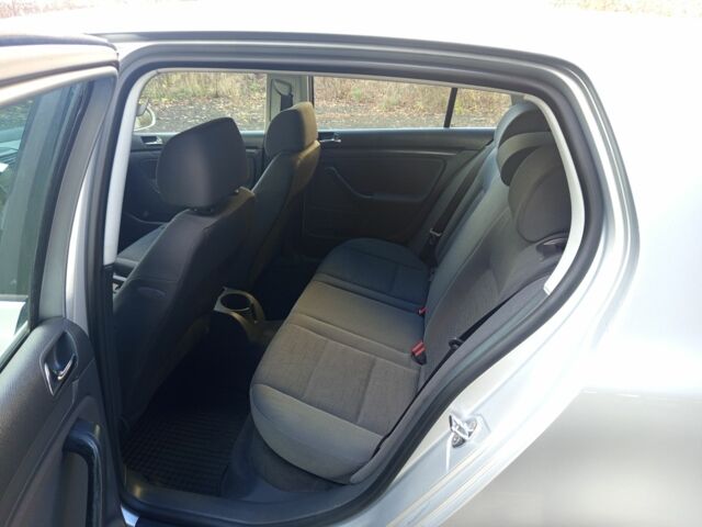 Серый Фольксваген Гольф, объемом двигателя 1.6 л и пробегом 200 тыс. км за 5200 $, фото 3 на Automoto.ua